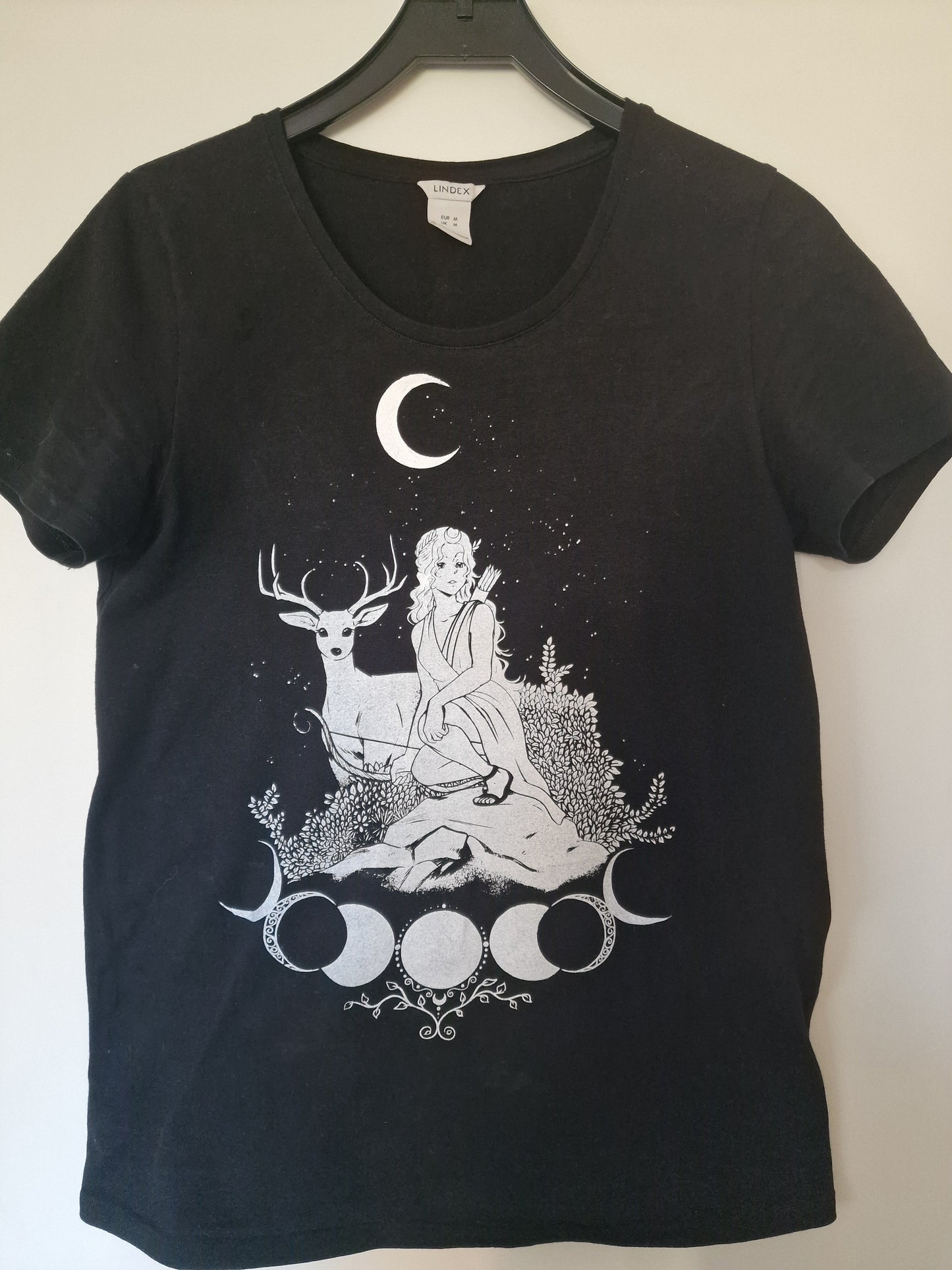 Artemis T-shirt