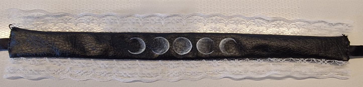 Moon phases choker