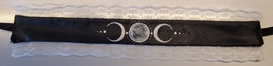 Triple Moon choker