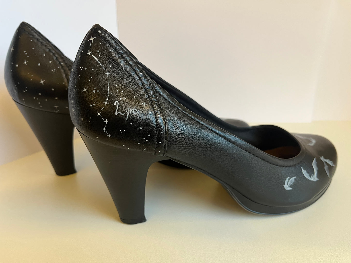Flying Bats Heels (Size: EU 41)