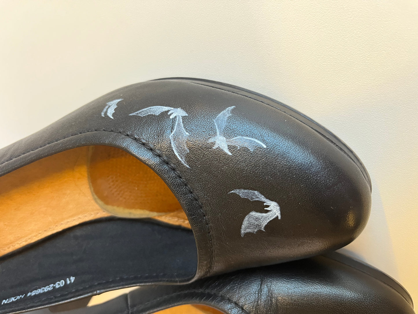 Flying Bats Heels (Size: EU 41)