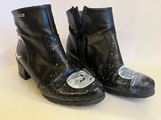 Bats Flying Through The Night Boots (Size: EU 37) DISCOUNTED, READ DESCRIPTION