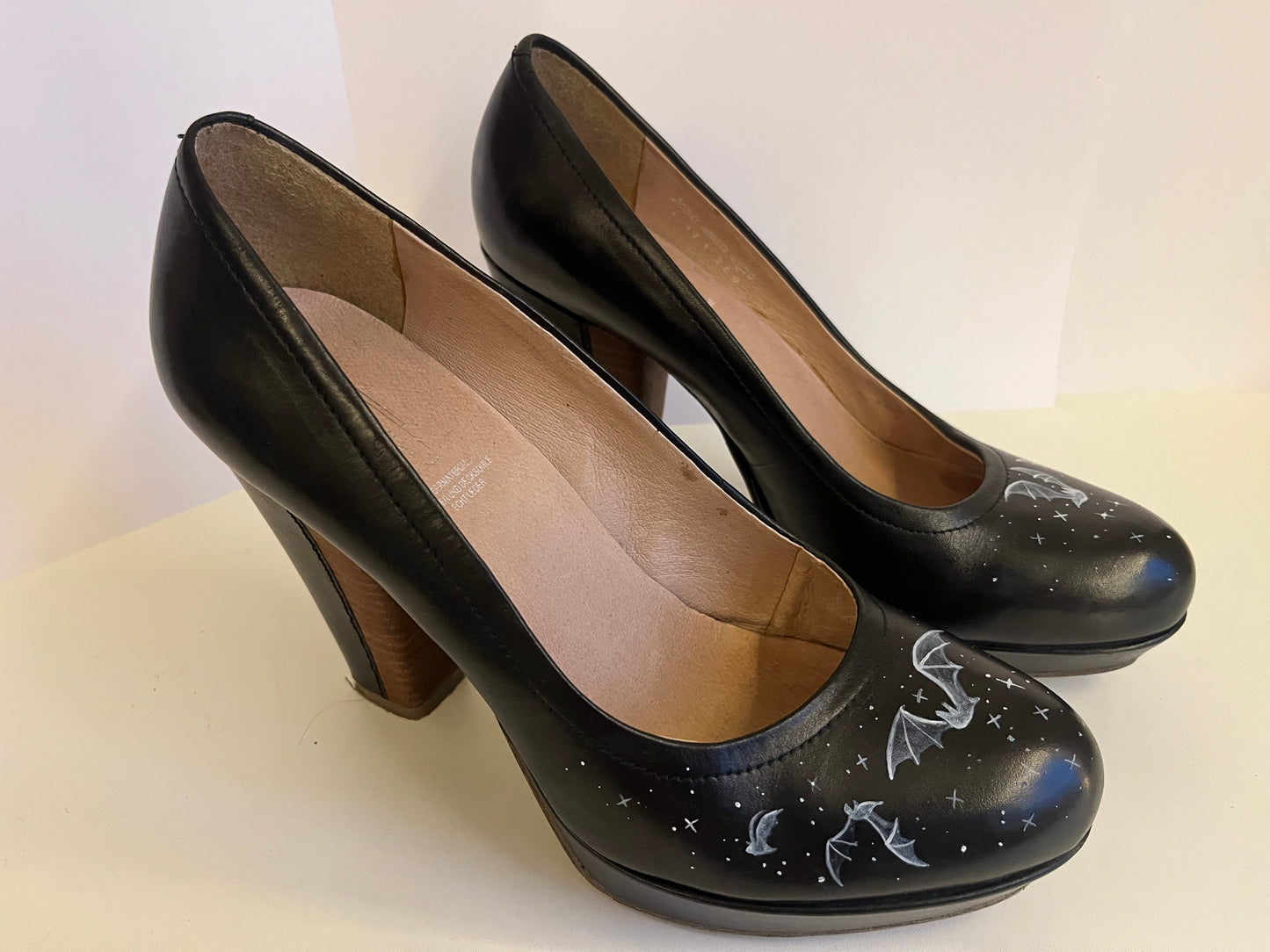 Batty Heels (Size: EU 40)